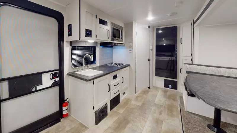16DSX Floorplan Main Room